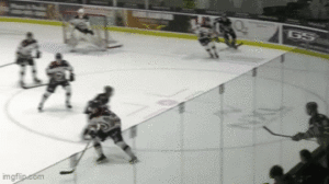 Bulldogs Stumble, Fall 3-2 to Vernon